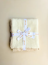 Muslin Crinkle Organic Lace Blanket | Buttercream