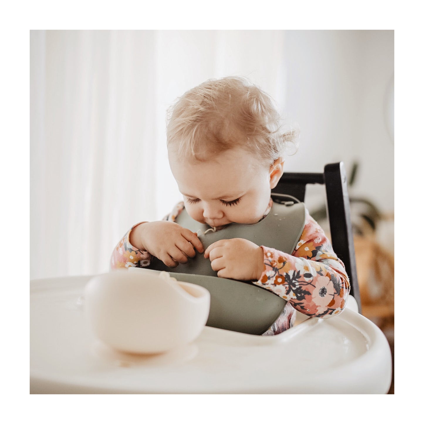 Elle Collective | Silicone Scoop Bib