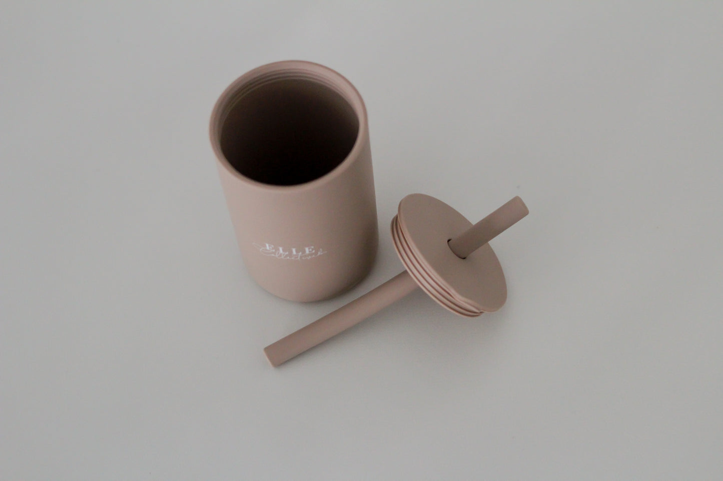 Elle Collective | Silicone Cup With Straw