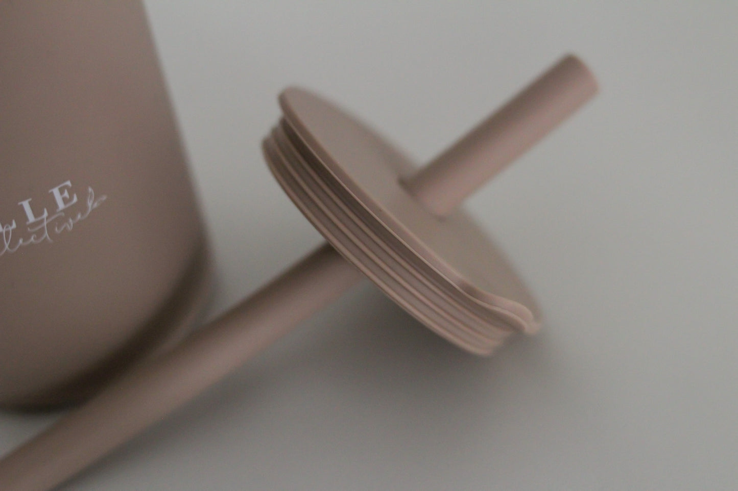 Elle Collective | Silicone Cup With Straw